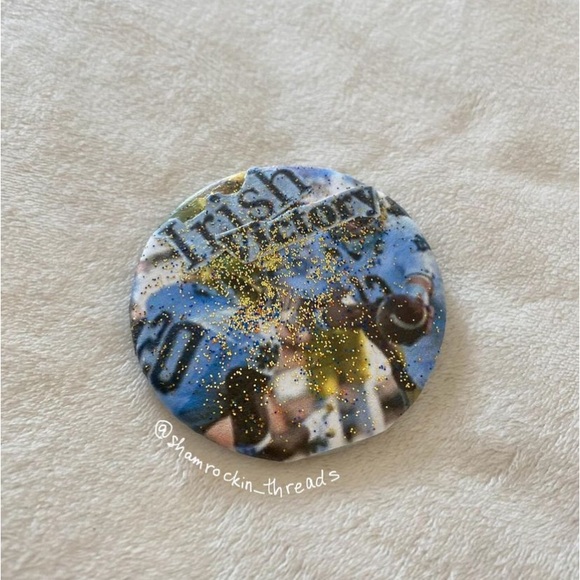 Notre Dame football game day glitter pin - Picture 3 of 10